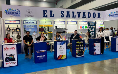 Caricia participa en EXPOCOMER 2025: impulsando el calzado salvadoreño en el comercio internacional
